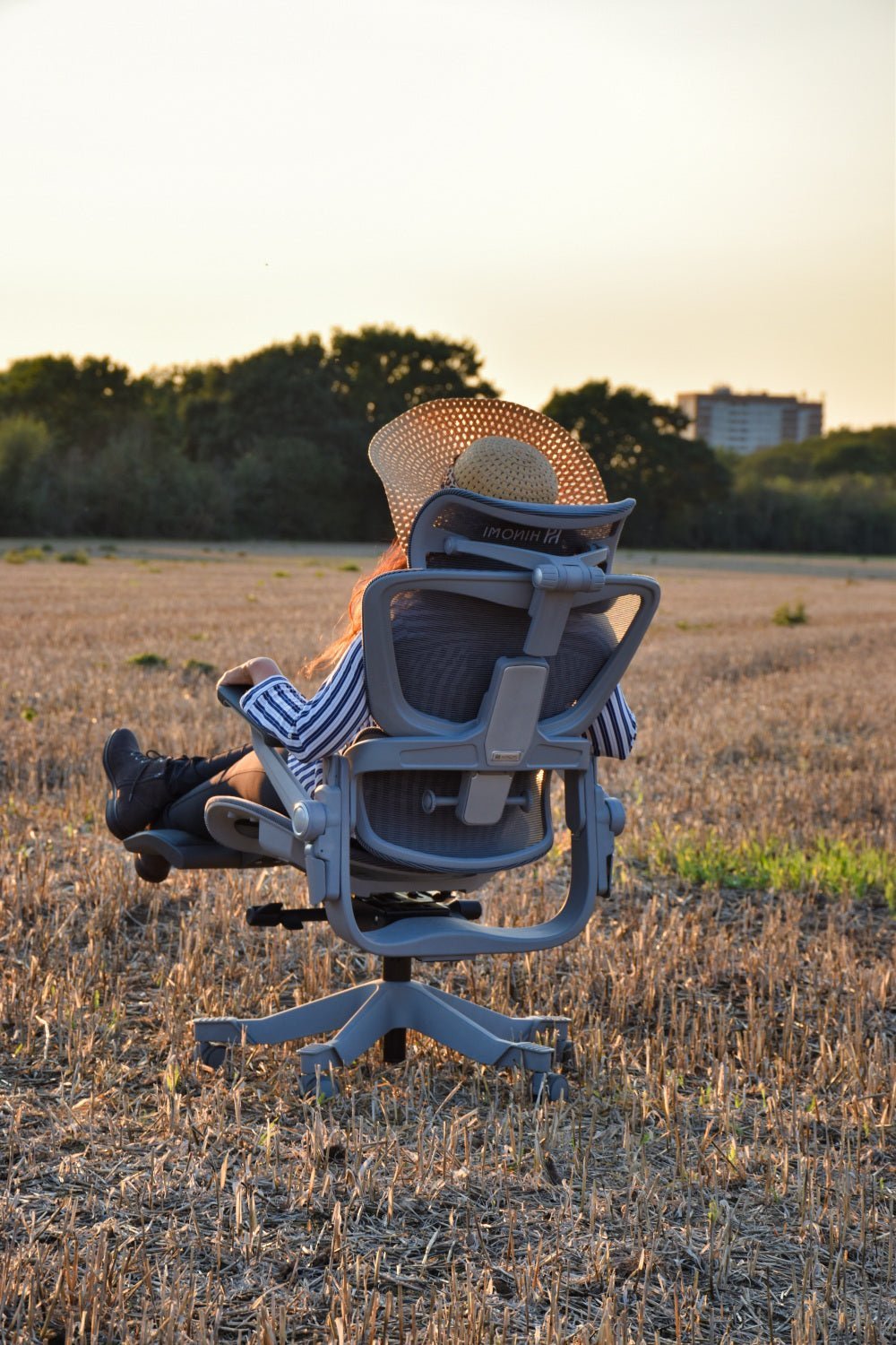 The Benefits Of A Mesh Desk Chair: Ultimate Comfort & Style