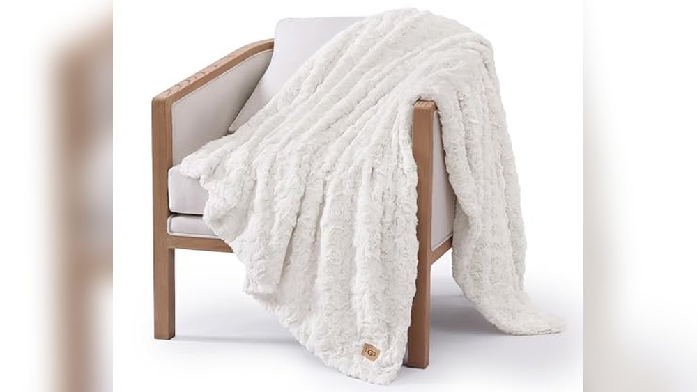 Best Luxury Throws for Sofas