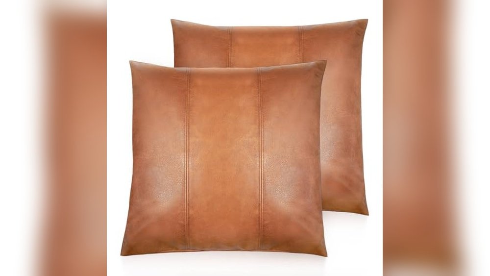 Best Pillows for Leather Couch: Stylish Comfort and Durable Decor Options