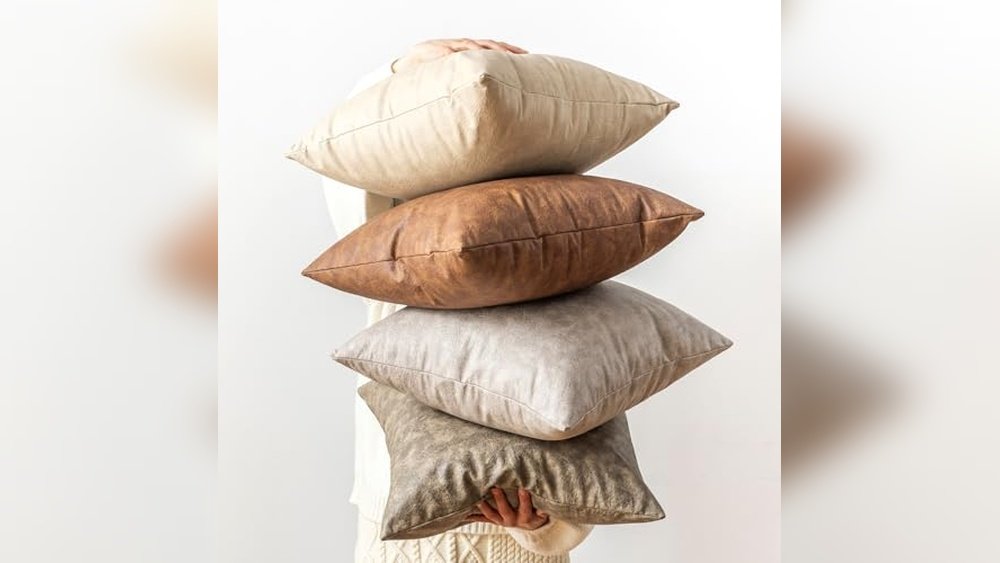 Best Throw Pillows for Leather Sofa