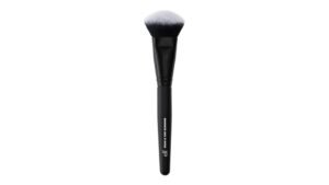 Best Blending Brush for Liquid Foundation: Top Picks for Flawless Finish