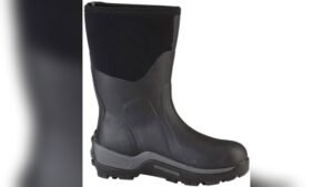 Best Boots for Freezing Weather: Top Waterproof Insulated Work & Snow Boots