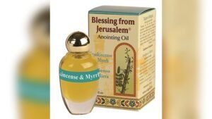Best Essential Oil Blends for Christmas: Aromatic Holiday Gift Ideas