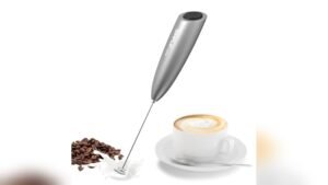 Best Mixers for Eggnog: Top Handheld Frothers for Perfect Creaminess
