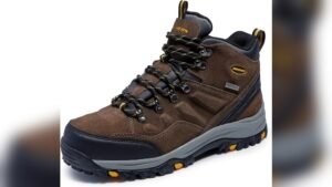 Best Shoes for Freezer Work: Top Insulated and Waterproof Boots Reviewed