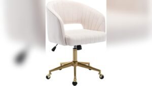 Best Chair for Vanity: Elegant Velvet Chairs with Gold Base for Comfort