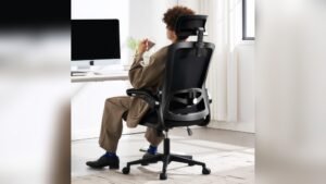 Best Ergonomic Chair for Small Person: Top Comfortable Office Picks